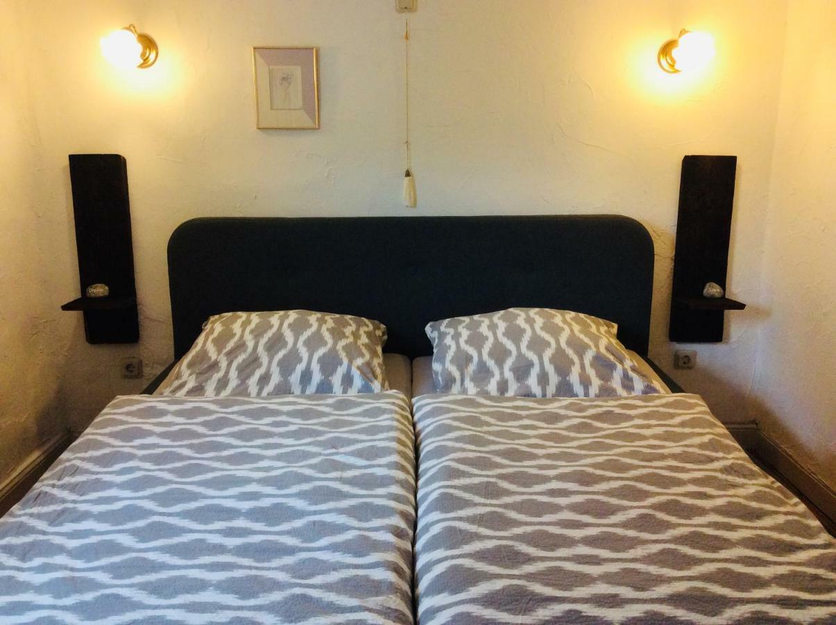 Winzerhaeuschen, Weingut Th. Mueller Apartment ไรล์ ภายนอก รูปภาพ