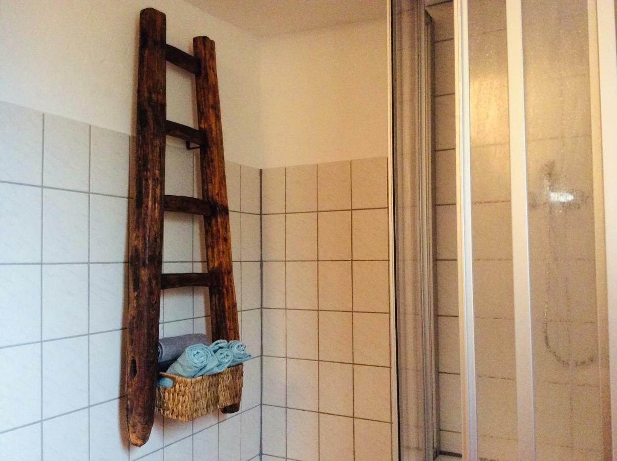 Winzerhaeuschen, Weingut Th. Mueller Apartment ไรล์ ภายนอก รูปภาพ