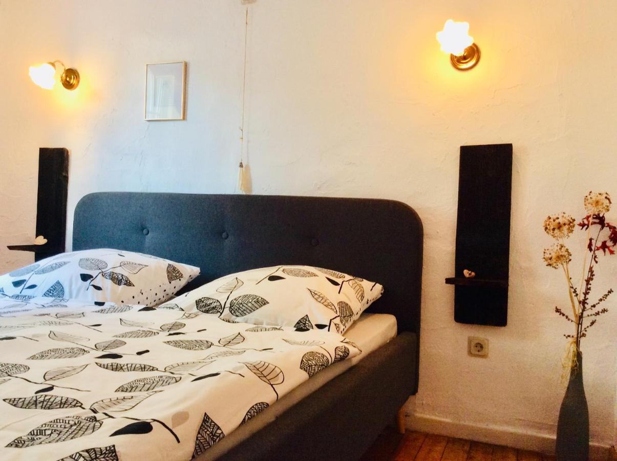 Winzerhaeuschen, Weingut Th. Mueller Apartment ไรล์ ภายนอก รูปภาพ